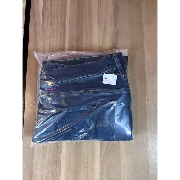 Levi’s 311 skinny shaping jeans for women size 33  - Picture 10 of 10